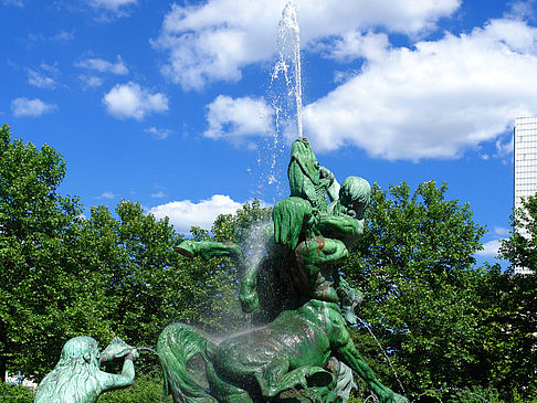 Brunnen auf dem Platz der Republik Foto 